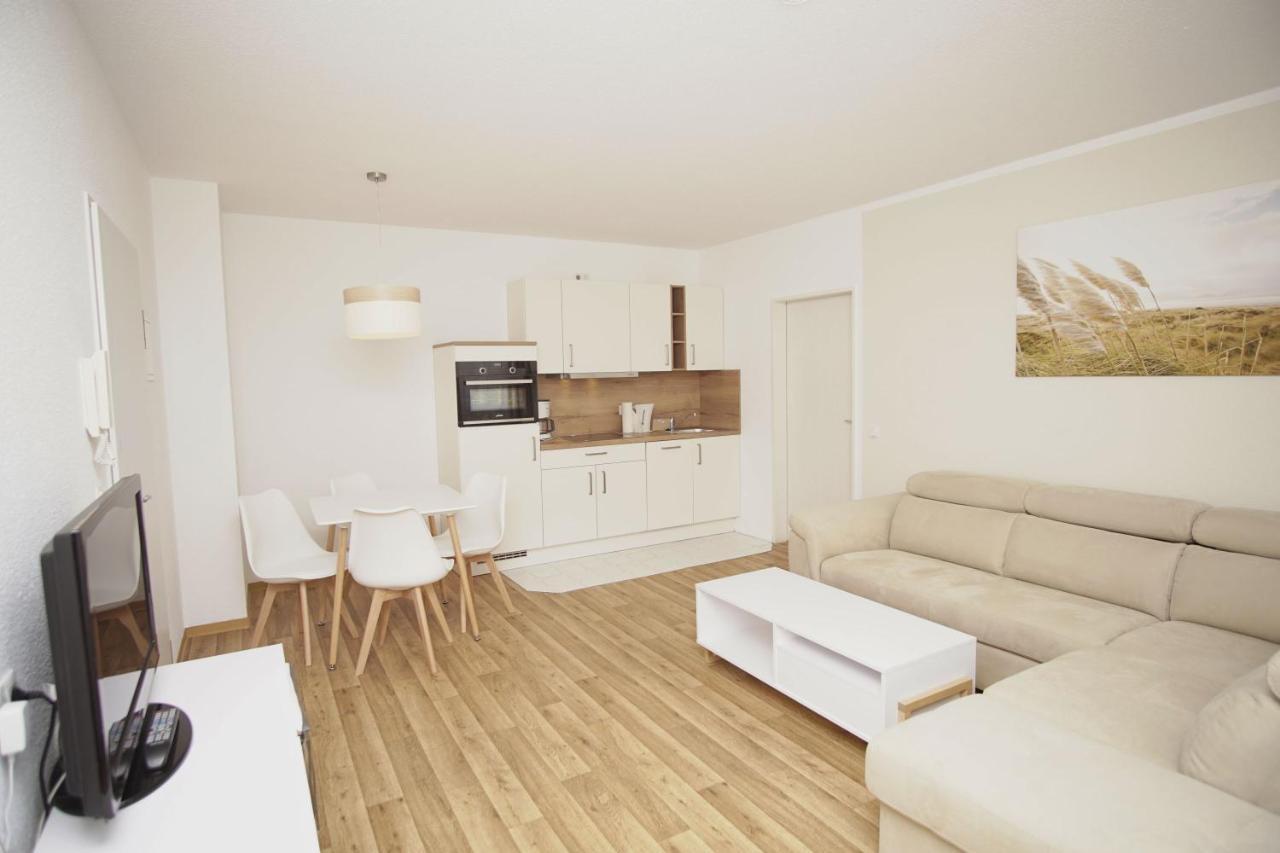 Strandnah Mit Terrasse, Gratis Nutzung Vom Ahoi Erlebnisbad Und Sauna In Sellin - Strandhaus Moenchgut Fewo06 لوبه المظهر الخارجي الصورة